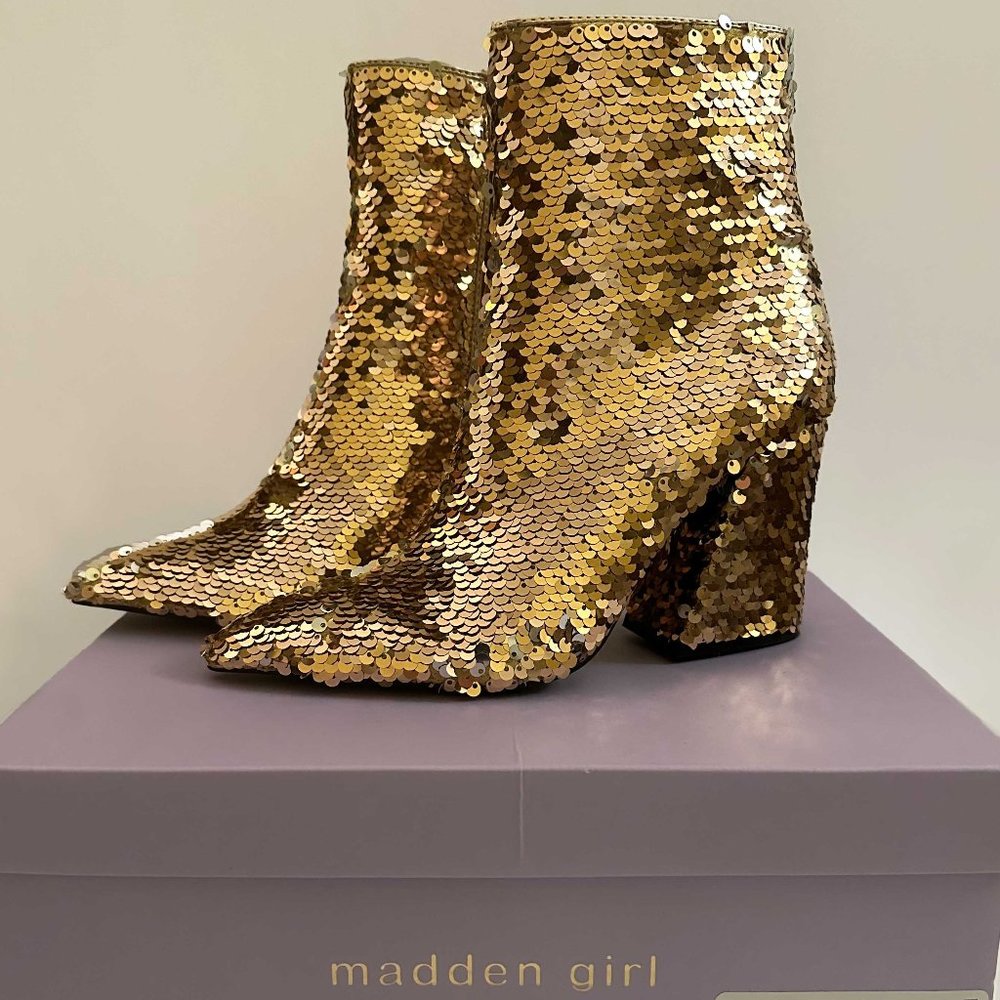 MADDEN GIRL Women's Gold Sequined Pointed Toe Block Heel Booties Size 5